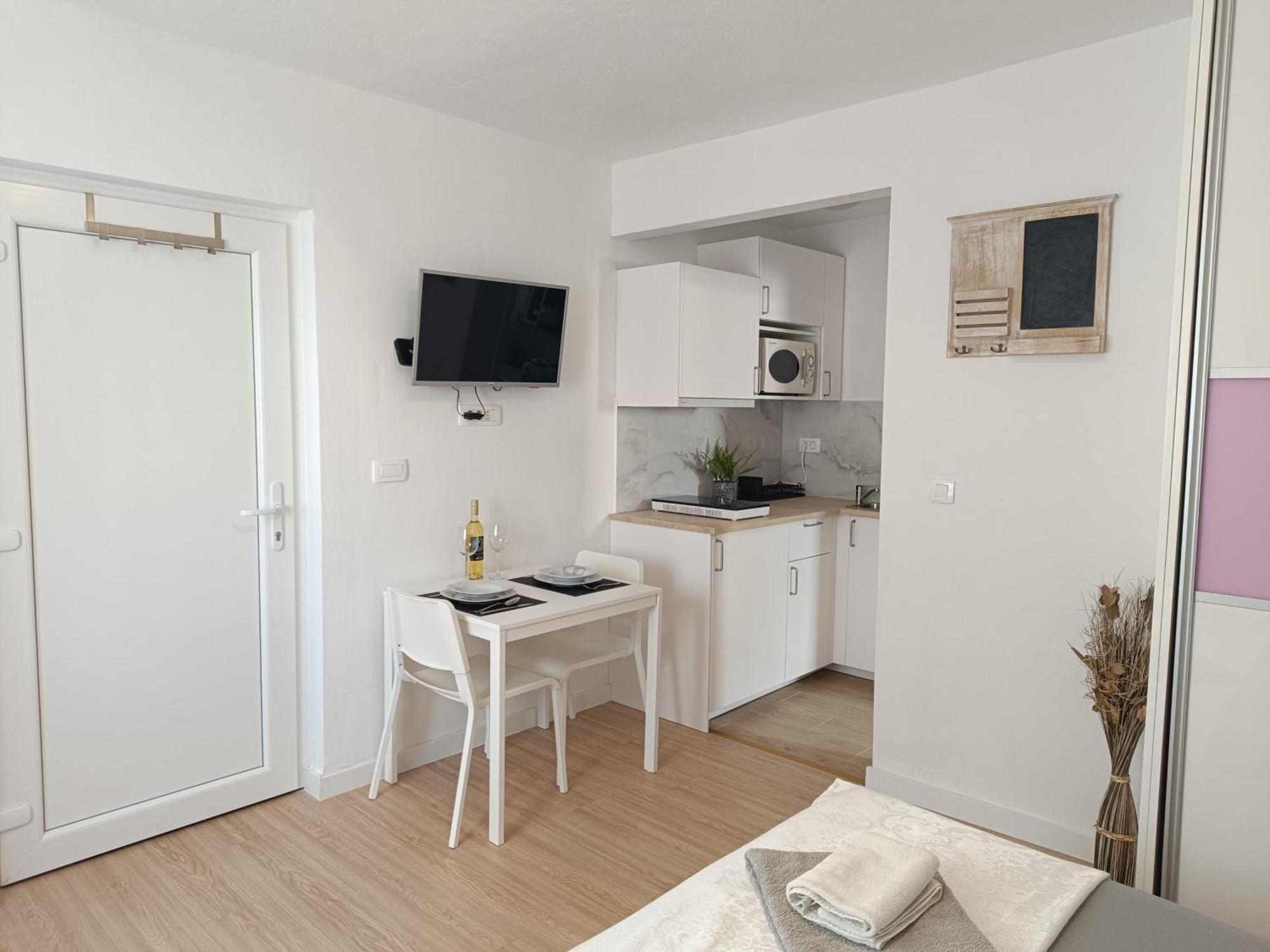 Studio Apartment 3E Split Extérieur photo